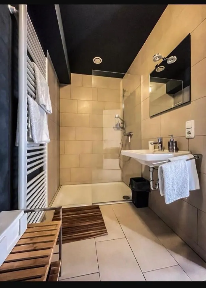 Bed & Breakfast Zimmer - Modernes Apartment Mit 45 Qm. Straubing Germany
